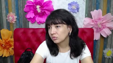 Snapshot of selenafly chatting on 09/17/25, 05:20 SelenaFly online show from 09/17/25, 05:20