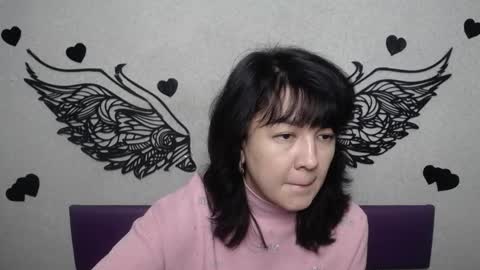 Snapshot of selenafly chatting on 10/15/25, 05:07 SelenaFly online show from 10/15/25, 05:07