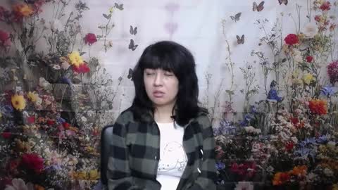 Snapshot of selenafly chatting on 10/17/25, 05:21 SelenaFly online show from 10/17/25, 05:21