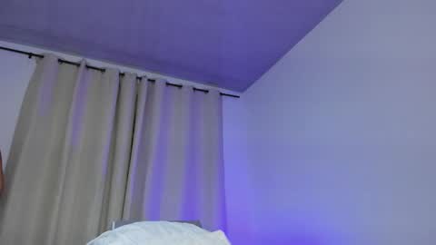 selenafox online show from 09/19/25, 01:51