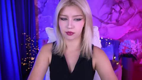 Snapshot of selenairis chatting on 09/18/25, 07:32 selenairis online show from 09/18/25, 07:32