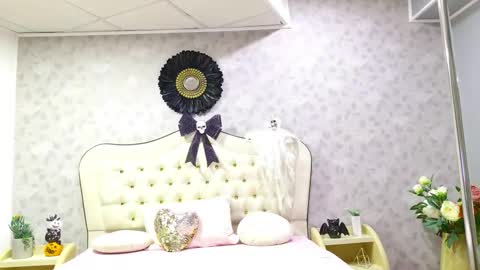 Snapshot of selenajoy_ chatting on 10/25/25, 04:09 selenajoy_ online show from 10/25/25, 04:09