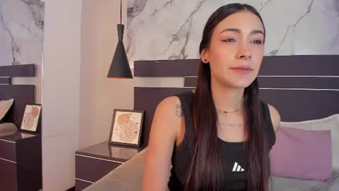 Snapshot of selenarosee_ chatting on 06/10/26, 01:21 Selena online show from 06/10/26, 01:21