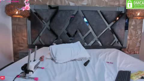 selene__lopez_ online show from 06/11/26, 12:32