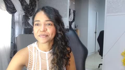 Snapshot of selene_bubble chatting on 02/24/26, 03:54 Selene online show from 02/24/26, 03:54