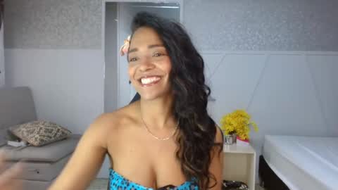 Snapshot of selene_bubble chatting on 03/16/26, 02:21 Selene online show from 03/16/26, 02:21