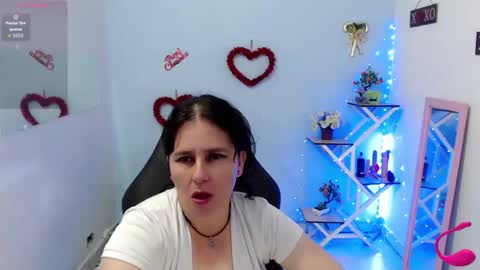 Snapshot of selene_mom chatting on 01/07/26, 02:52 selene online show from 01/07/26, 02:52