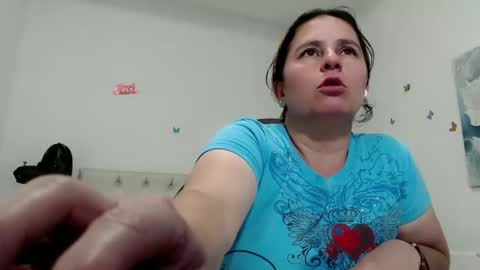 Snapshot of selene_mom chatting on 04/08/26, 04:07 selene online show from 04/08/26, 04:07