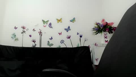 Snapshot of selene_mom chatting on 06/14/26, 11:34 selene online show from 06/14/26, 11:34