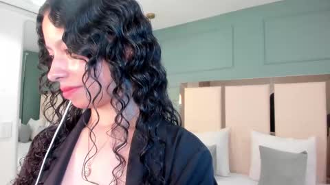 Snapshot of selene_rousse chatting on 09/26/25, 03:10 Selene Rousse  online show from 09/26/25, 03:10