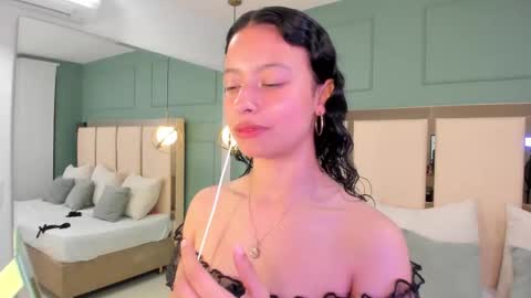 Snapshot of selene_rousse chatting on 10/04/25, 03:26 Selene Rousse  online show from 10/04/25, 03:26