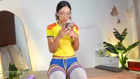  Sel Your Little butterfly  online show from 07/04/26, 01:12