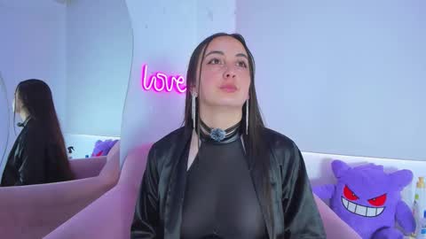 selene_swee online show from 11/05/25, 12:16