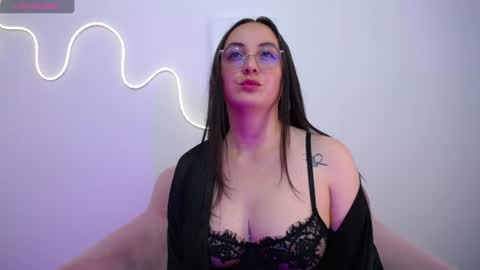 selene_swee online show from 07/05/26, 05:42