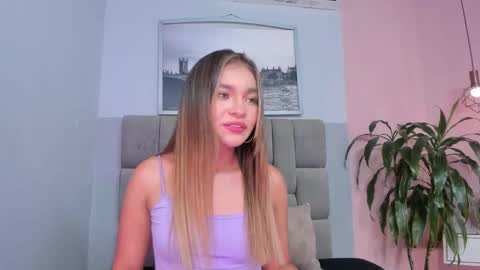 Snapshot of selene_tylor_ chatting on 02/19/26, 03:35 Selene online show from 02/19/26, 03:35
