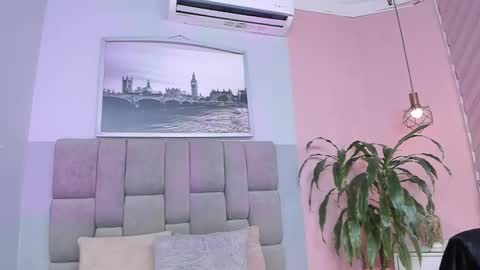 Snapshot of selene_tylor_ chatting on 03/10/26, 03:44 Selene online show from 03/10/26, 03:44