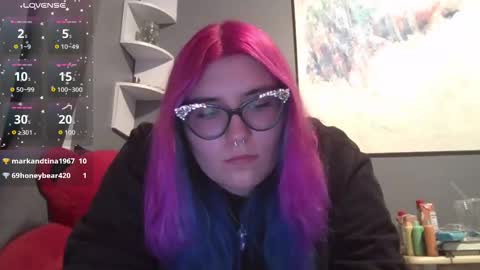 Selene online show from 10/25/25, 10:59