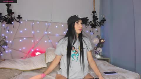 Selenee online show from 01/05/25, 04:38