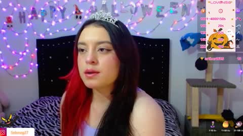 Selene G  online show from 10/17/25, 03:10