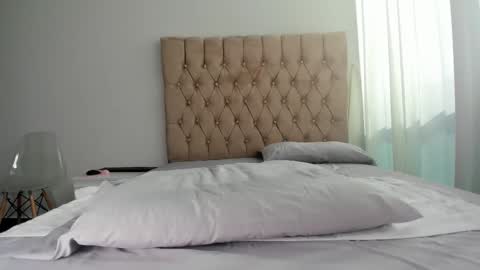 Selene online show from 09/15/25, 01:11