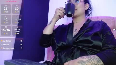 Selene online show from 11/11/25, 06:02