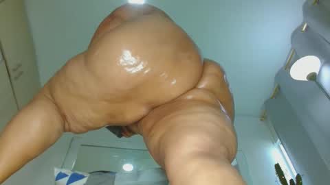 Selenna1 online show from 01/11/25, 05:18