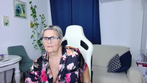 Selenna online show from 01/08/26, 06:43