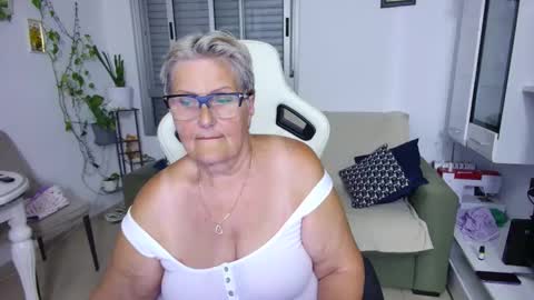 Selenna online show from 05/23/26, 05:17
