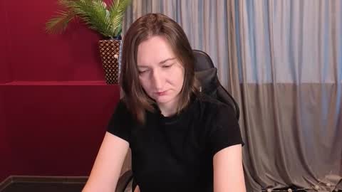 Snapshot of selestiasonata chatting on 02/18/26, 01:56 selestiasonata online show from 02/18/26, 01:56