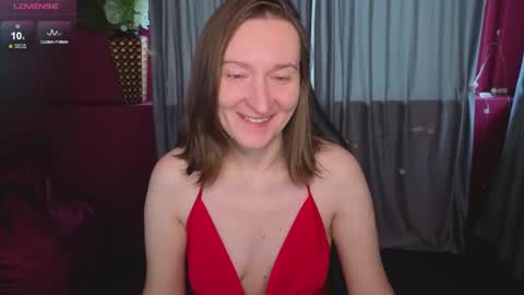 Snapshot of selestiasonata chatting on 05/19/26, 01:33 selestiasonata online show from 05/19/26, 01:33