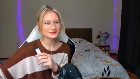 Simon and Alice online show from 09/28/25, 08:14