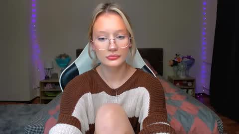 Simon and Alice online show from 10/08/25, 07:22