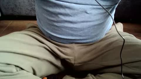 Snapshot of selfpound chatting on 06/04/26, 01:39 selfpound online show from 06/04/26, 01:39