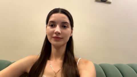 Sofia online show from 10/19/25, 07:53