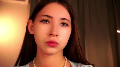 Snapshot of selinadiercks chatting on 12/05/25, 05:20 Elizabeth online show from 12/05/25, 05:20