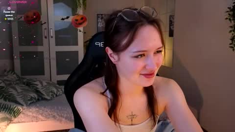 Snapshot of selinsselin chatting on 10/22/25, 05:41 sweetie Selin 3 online show from 10/22/25, 05:41