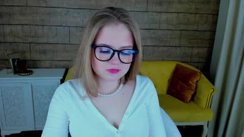SelinSwarovski online show from 01/20/25, 11:43