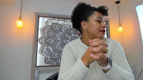 Snapshot of selket_ chatting on 01/06/25, 11:07 Selket online show from 01/06/25, 11:07