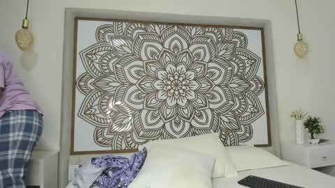 Snapshot of selket_ chatting on 01/22/25, 05:06 Selket online show from 01/22/25, 05:06