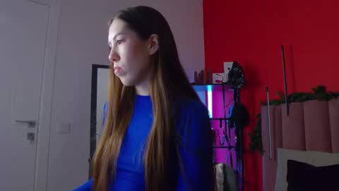 Nicole online show from 12/03/25, 01:46