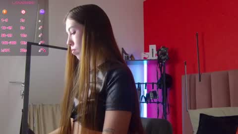 Nicole online show from 06/12/26, 01:48