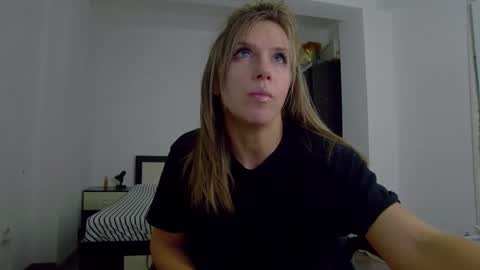 sellena_angel online show from 11/13/25, 08:30