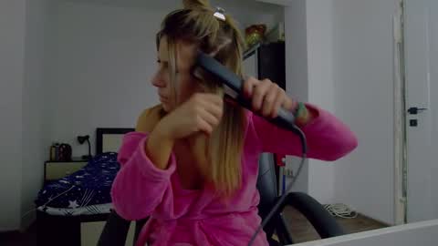 sellena_angel online show from 12/05/25, 12:47