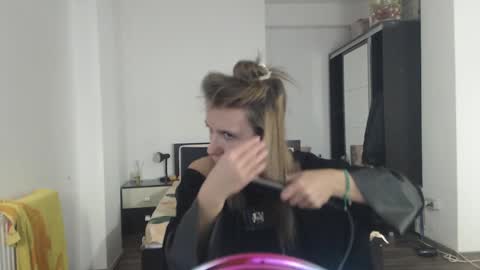 sellena_angels online show from 01/16/25, 11:04