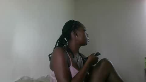 Snapshot of sellinprinces chatting on 09/28/25, 02:00 sellinprinces online show from 09/28/25, 02:00