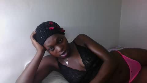 Snapshot of sellinprinces chatting on 10/17/25, 10:45 sellinprinces online show from 10/17/25, 10:45