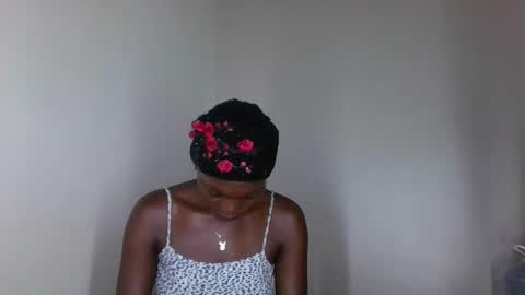 Snapshot of sellinprinces chatting on 10/18/25, 11:55 sellinprinces online show from 10/18/25, 11:55