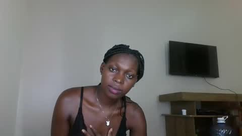 Snapshot of sellinprinces chatting on 11/05/25, 10:48 sellinprinces online show from 11/05/25, 10:48