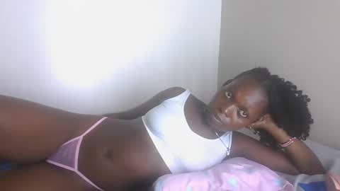 Snapshot of sellinprinces chatting on 11/28/25, 09:06 sellinprinces online show from 11/28/25, 09:06