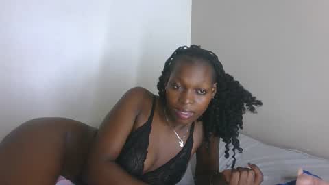 Snapshot of sellinprinces chatting on 12/14/25, 12:27 sellinprinces online show from 12/14/25, 12:27